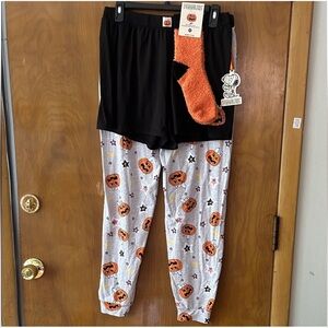 Peanuts Halloween Pjs and 2 Halloween nails strips set bundle